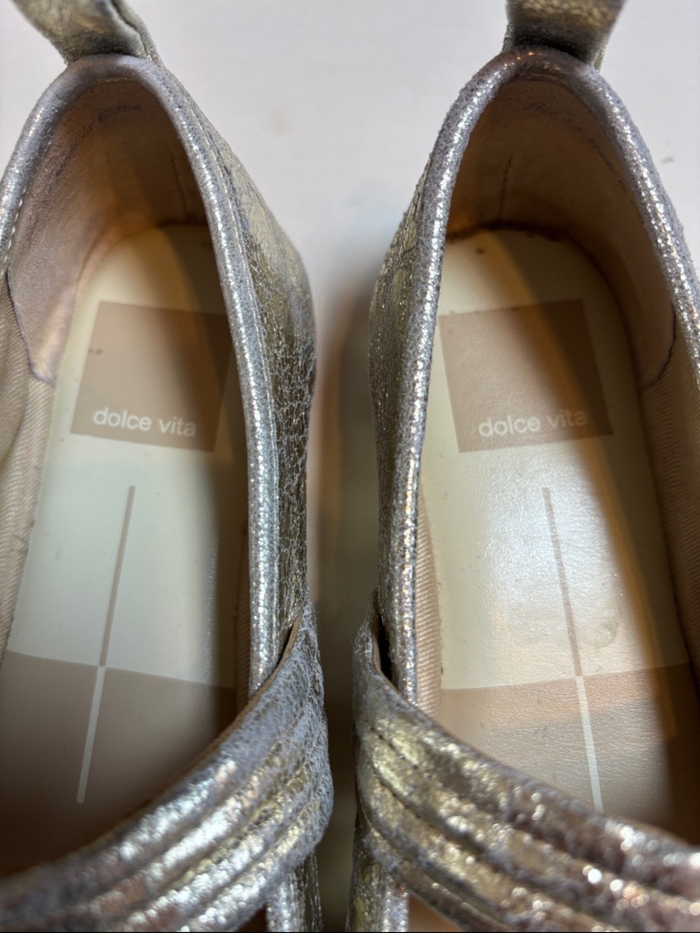Dolce Vita Arora Silver Metallic Mary Jane Flats Women Size 6.5 - Picture 2 of 14